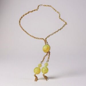 Vintage 1950 Yellow crackle quartz lariat necklace. 19” extremely unique vintage
